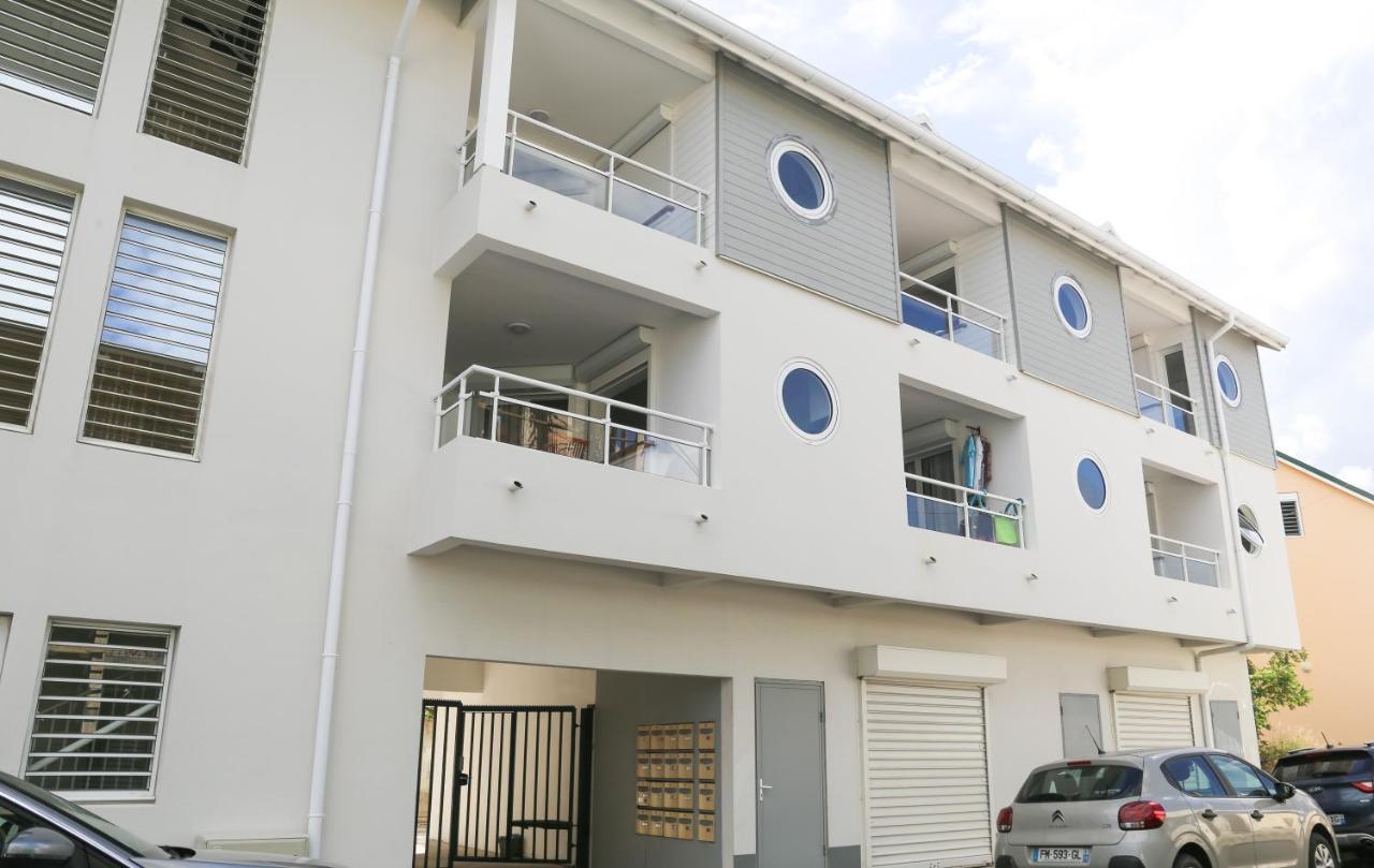 Dlo Doubout Les Pieds Dans L'Eau Apartment Sainte-Anne  Exterior photo